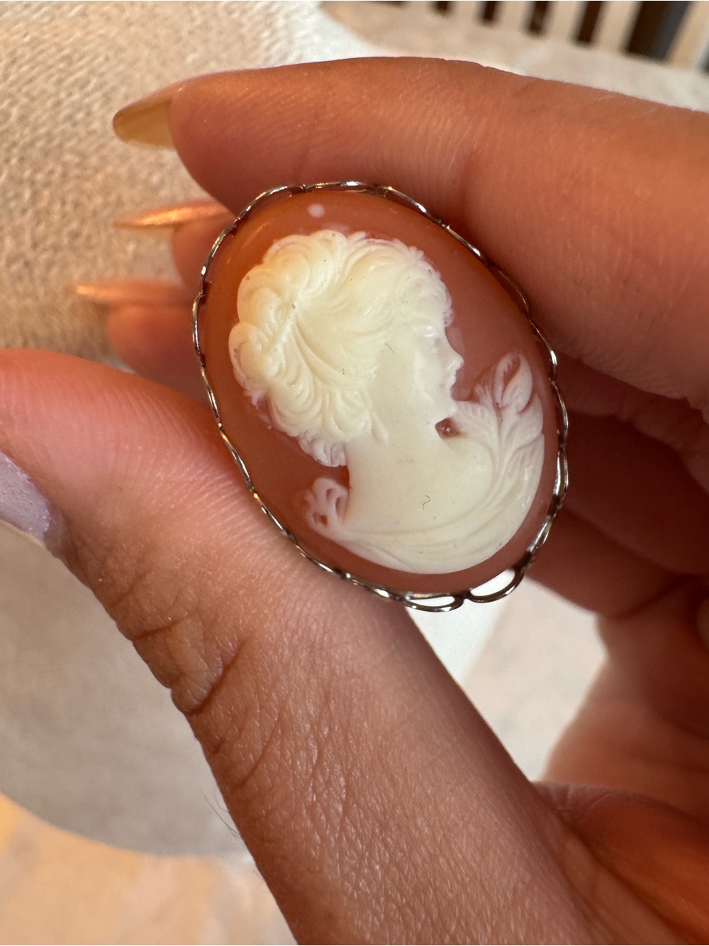 Classic Cameo Ring in Coral and Cream - Size 7-9 - Picture 4 of 8